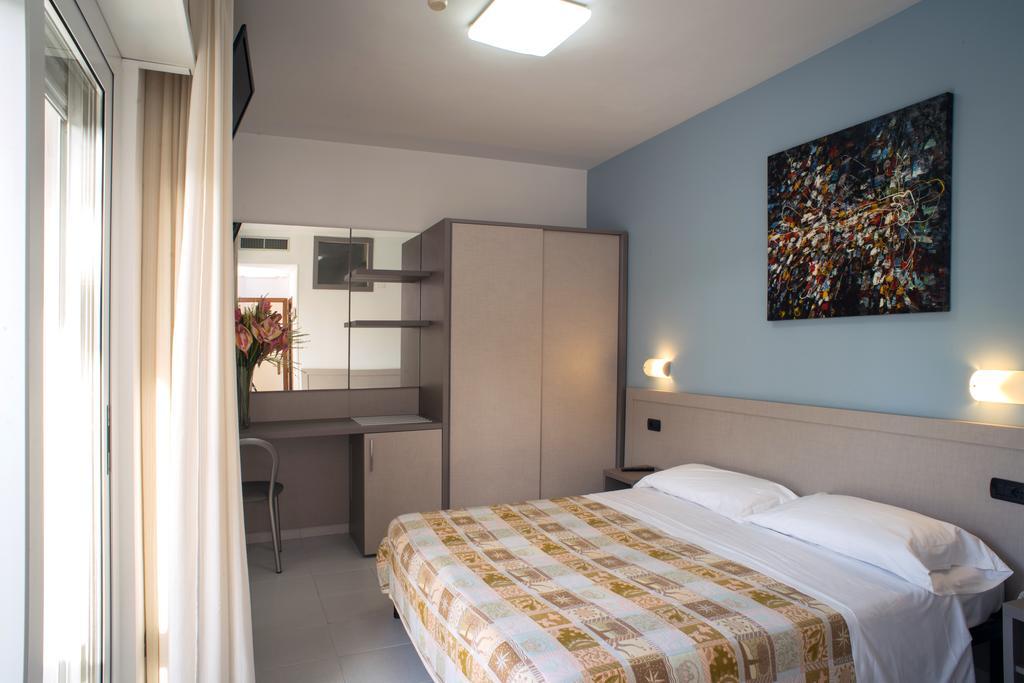Hotel Clipper จูเลียโนวา ภายนอก รูปภาพ