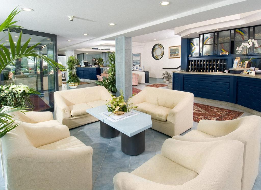 Hotel Clipper จูเลียโนวา ภายนอก รูปภาพ