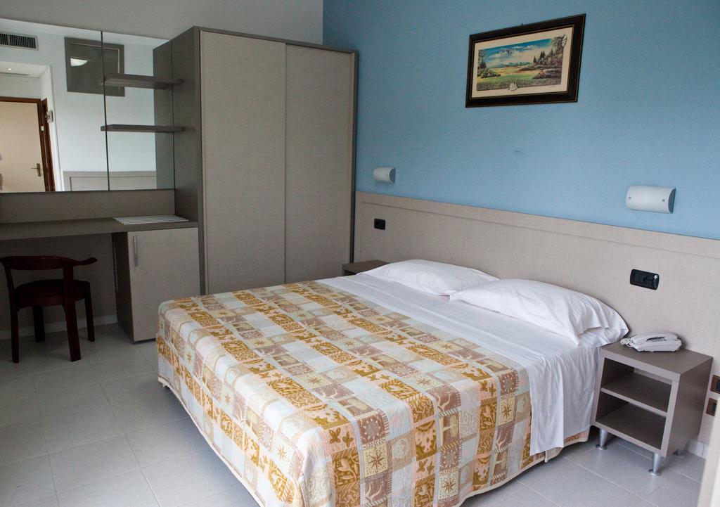 Hotel Clipper จูเลียโนวา ภายนอก รูปภาพ
